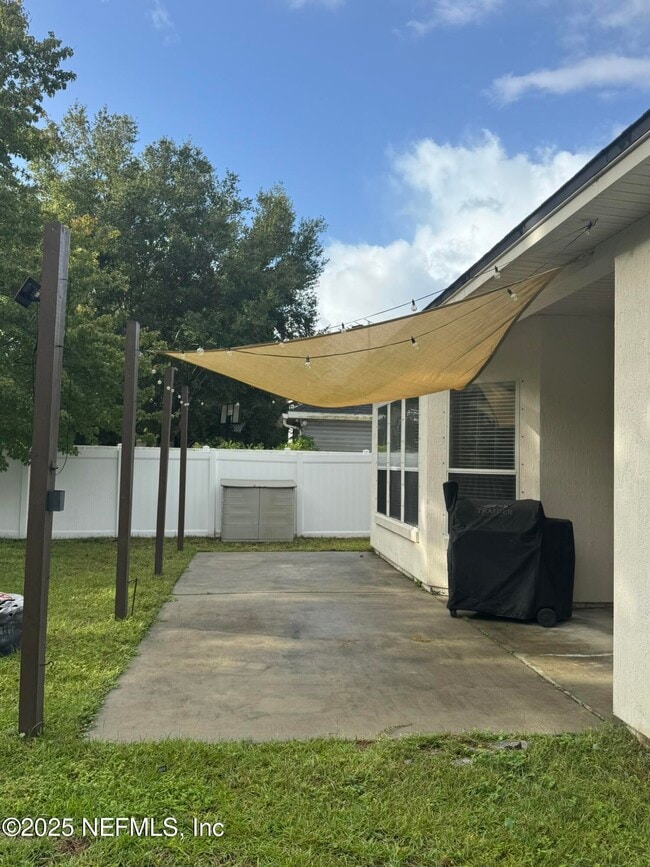 Building Photo - 95470 Sonoma Dr