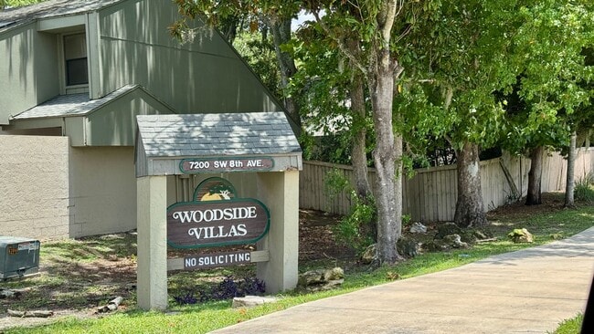 Building Photo - Move In Ready Condo in Woodside Villas
