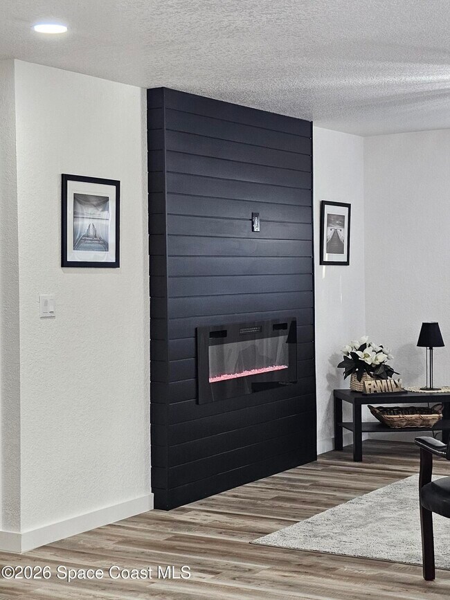 Building Photo - 872 Sadnet Cir NE