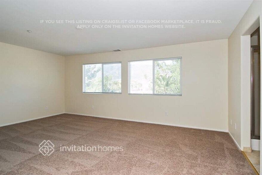 Building Photo - 15418 Rochelle St