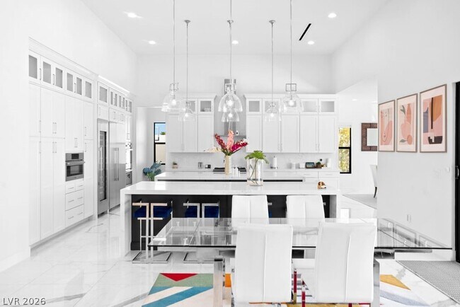 Building Photo - 4315 N Dapple Gray Rd