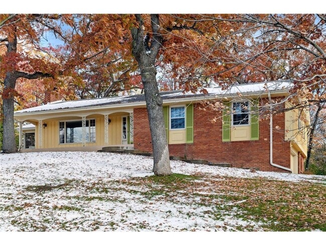 Building Photo - 5207 Doncaster Way