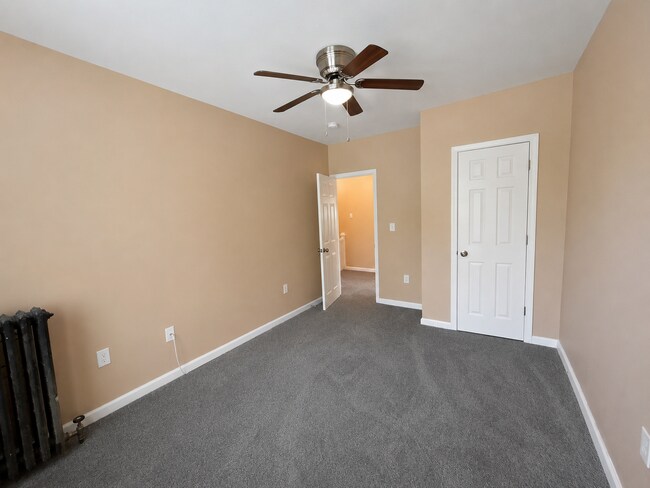 Building Photo - Beautifully Charming 3 Bedroom Home Available Now in Baltimore