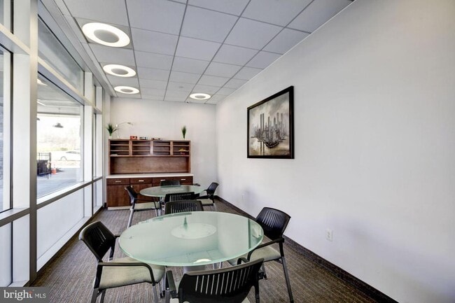 Building Photo - 14855 Potomac Branch Dr