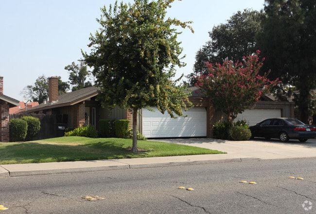 Primary Photo - Naraghi Duplexes