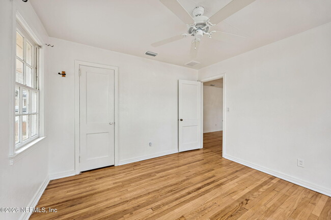 Building Photo - 1248 McDuff Ave S