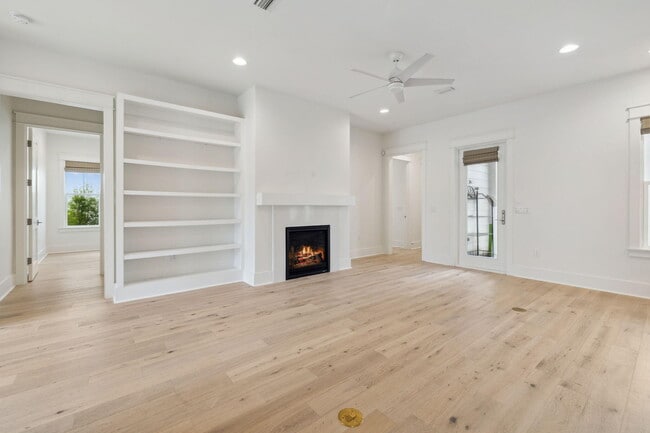 Building Photo - 91 Heartwood St