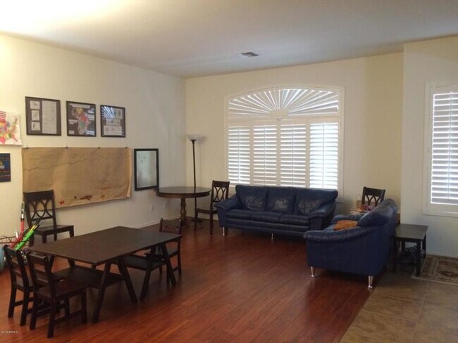 Building Photo - Gorgeous Large 5 Bedroom single level home with 3 car garage in North Phoenix with SOLAR ++Norter...