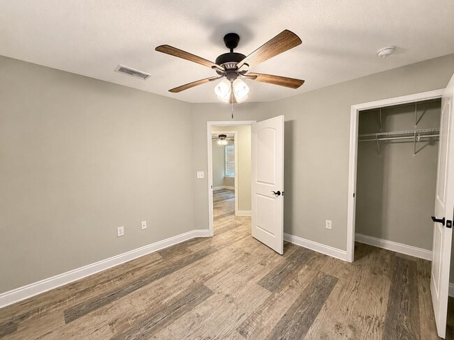 Building Photo - 491 Marker Cove