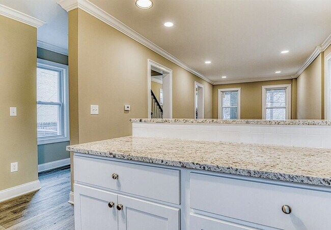 Building Photo - 3-Bed, 3-Bath in New Brunswick – Your Perfect Retreat!"