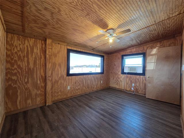 Building Photo - 302 Carson Cir