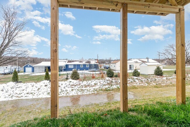 Building Photo - Brand new 3 Bedroom Townhouse