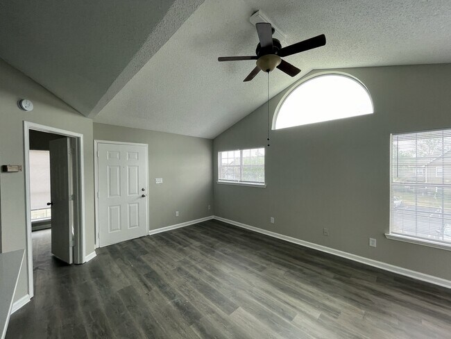 Building Photo - 188 Waters Edge Ln