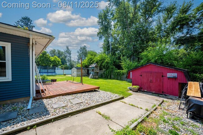 Building Photo - 5021 Lakeborn Dr