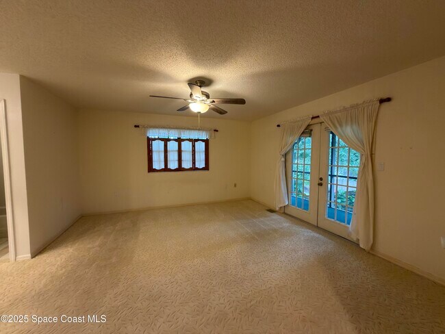 Building Photo - 4120 Ponds Dr