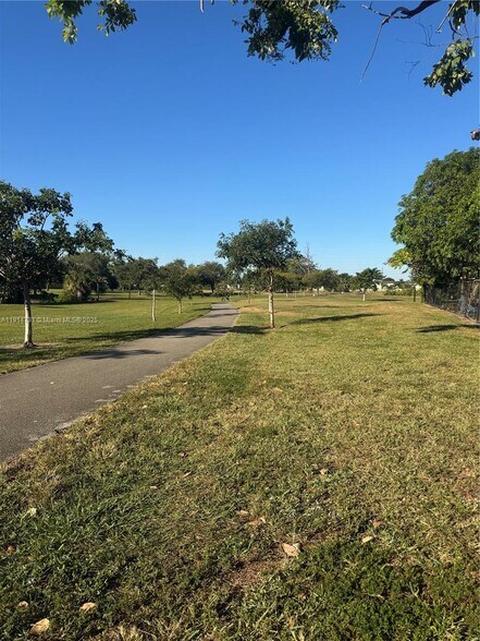 Building Photo - 7250 NW 177th St