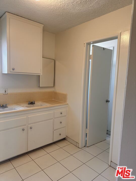 Building Photo - 5411 S Centinela Ave