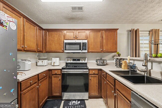 Building Photo - 413 Erin Ct
