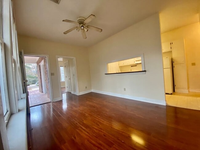 Building Photo - 326 N Madison St