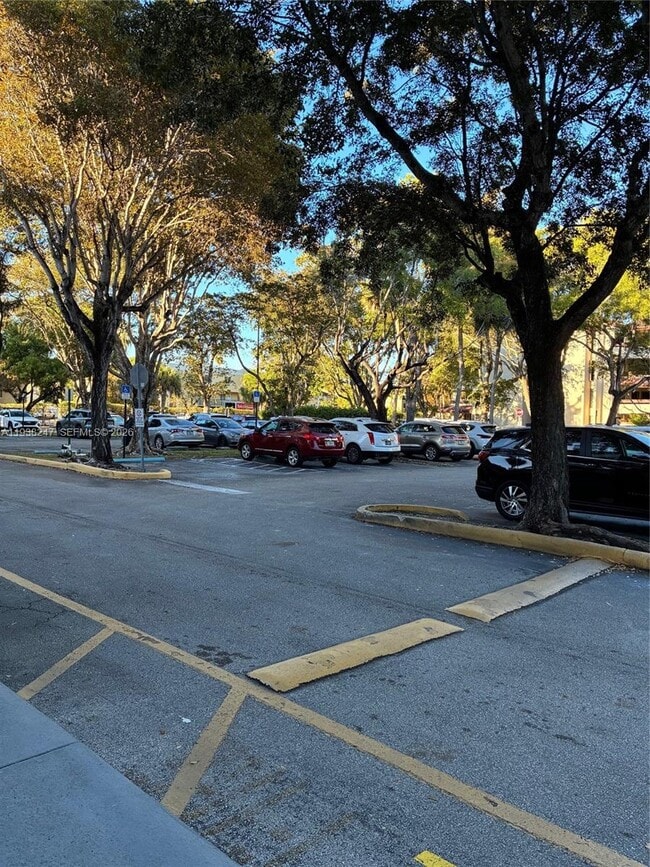 Building Photo - 9040 SW 125th Ave