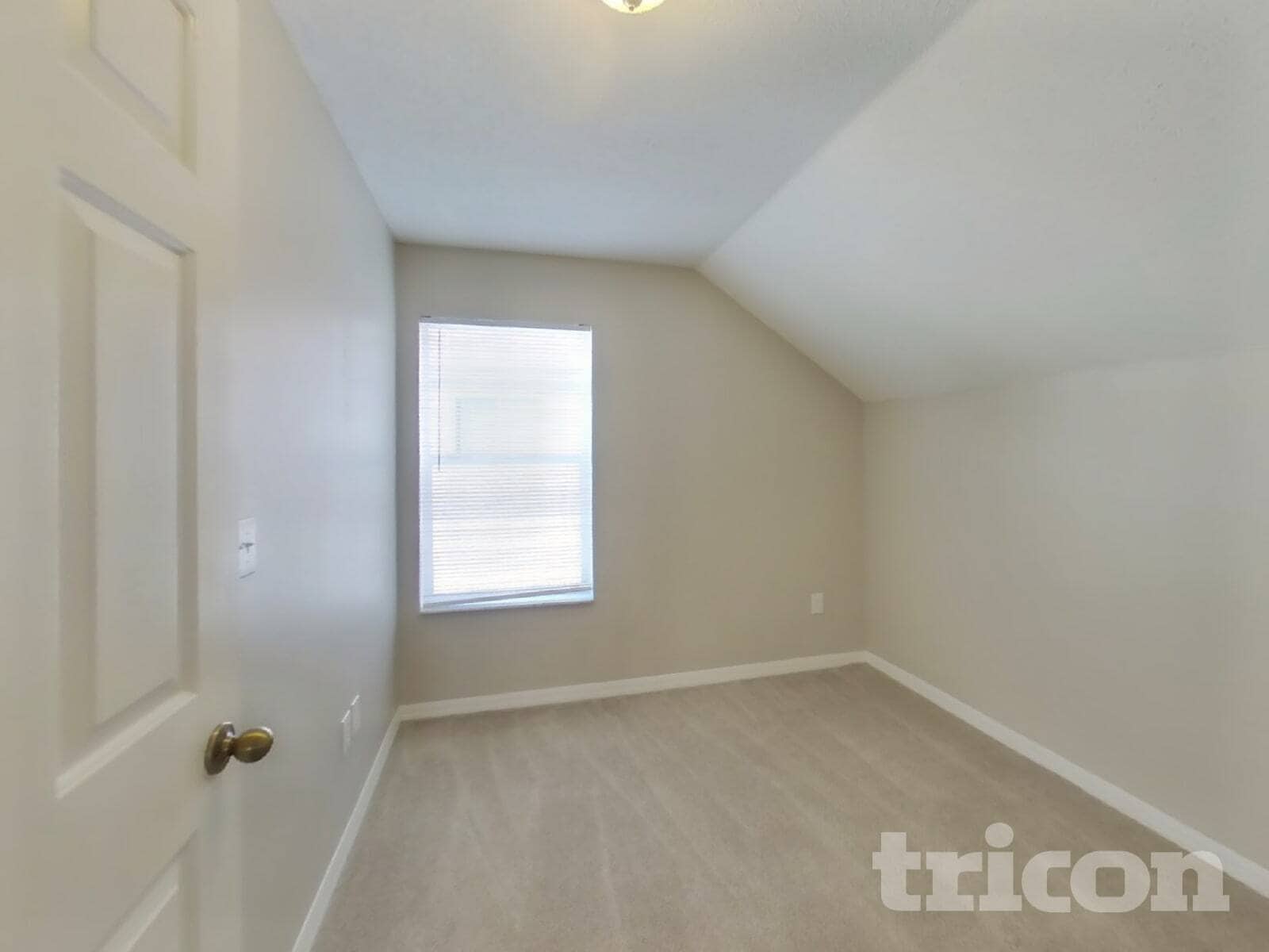 Building Photo - 6739 Summer Haven Dr