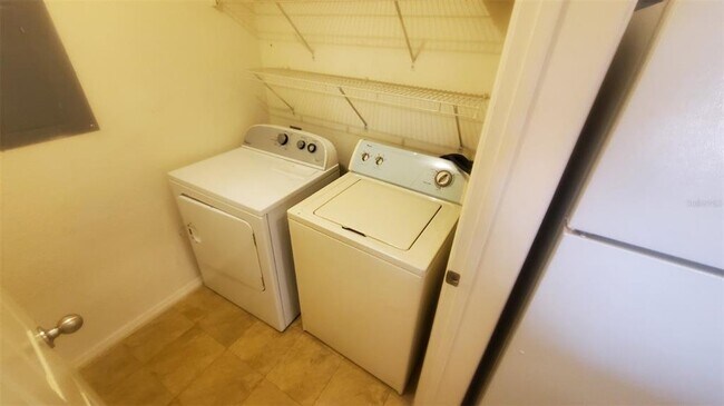 Building Photo - 5915 Brickleberry Ln