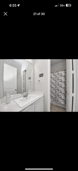 Building Photo - 17730 White Lightning Way