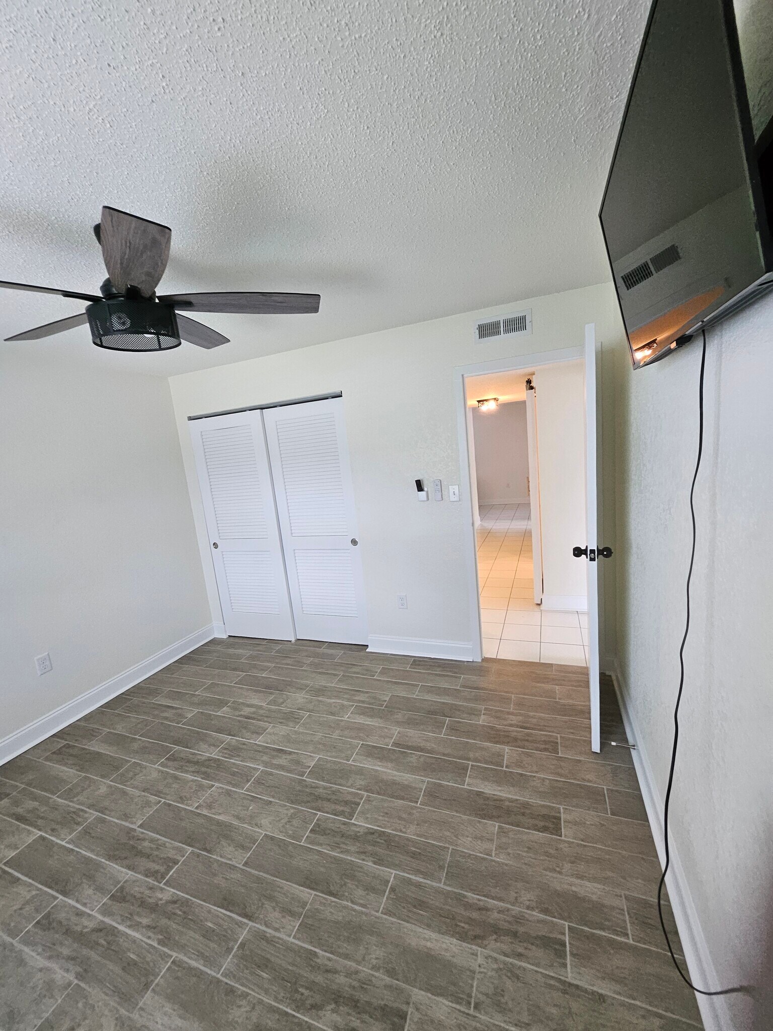Bathroom 1 - 387 S McMullen Booth Rd