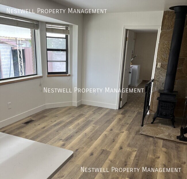 Building Photo - 893 W 1500 N St