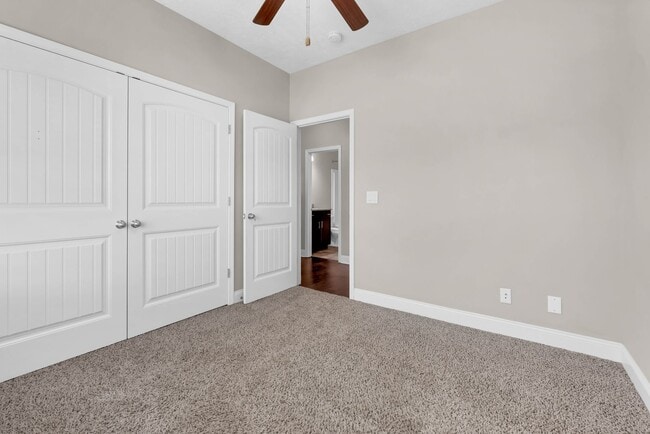 Building Photo - 987 Promenade Dr