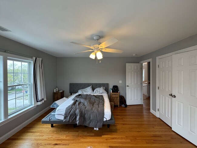 Building Photo - Waltham 3 bed 2.5 Bath