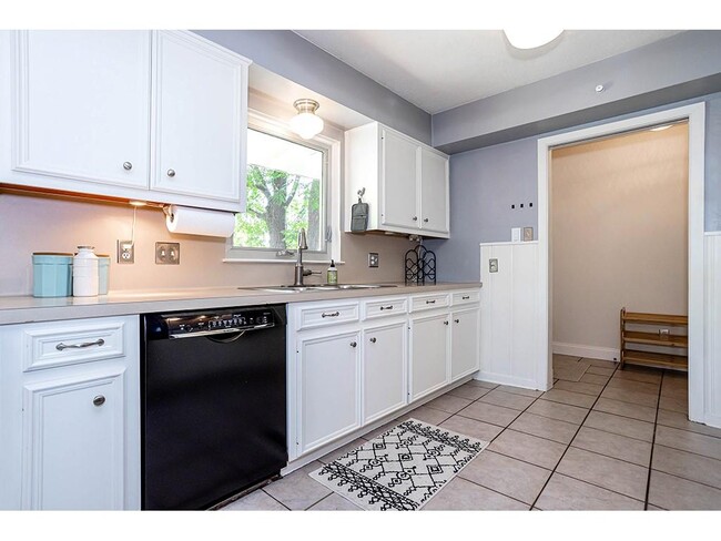 Building Photo - 2311 Westforest Dr