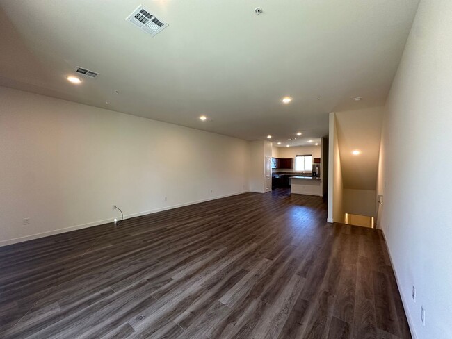 Building Photo - Stunning 3-Bed, 2.5-Bath Townhome in Gated...