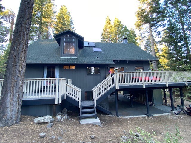 Building Photo - 5545 Sahara Dr