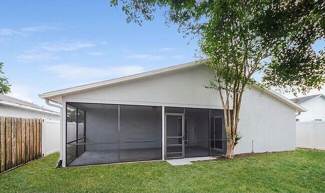 Back of House - 4837 Jamaica Ln