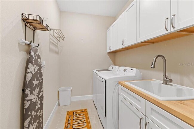 Building Photo - 6236 Grandview Hill Ct