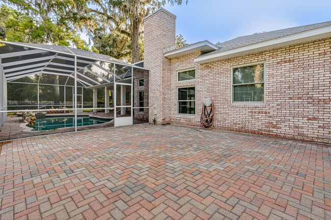 Building Photo - 4/3 Pool Home in Halifax Plantation