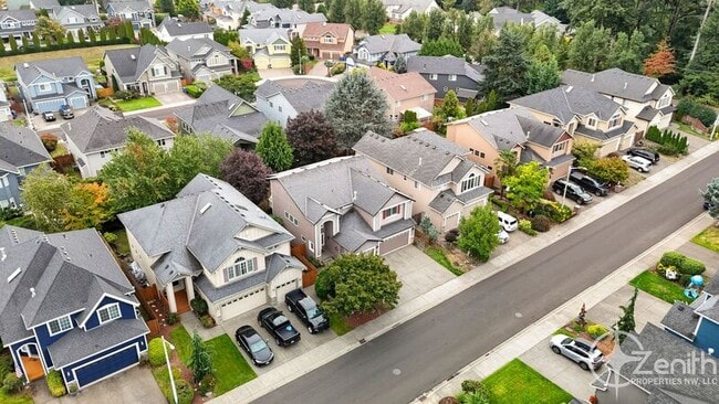 Building Photo - 2903 NE 184th Ave