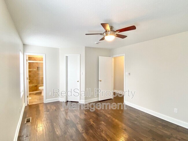 Building Photo - 710 Prince Ct