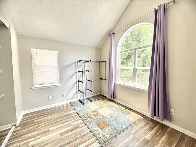 Building Photo - 2847 Ashbury Heights Rd