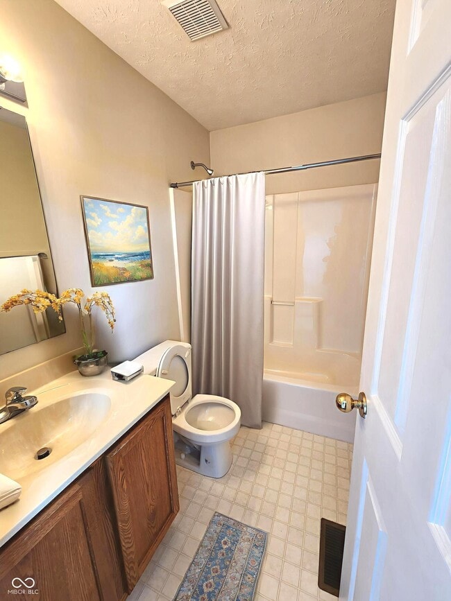 Building Photo - 924 Thornwood Dr