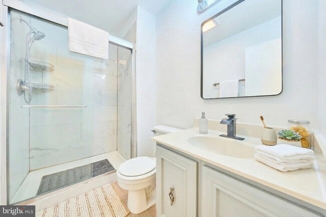 Building Photo - 5 Briarstone Ln