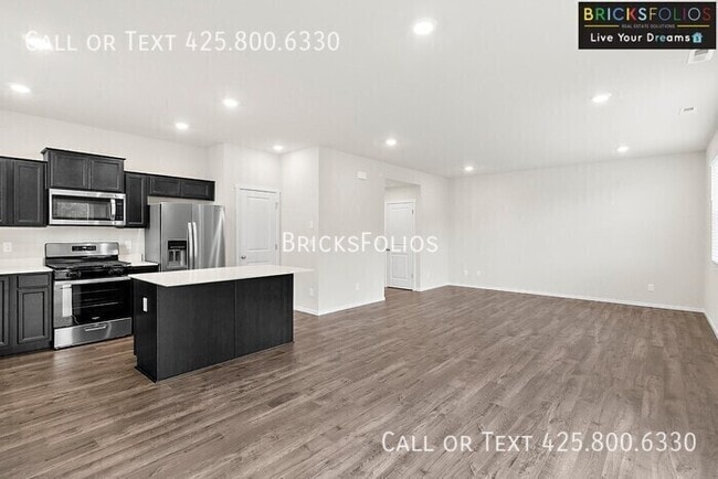 Building Photo - 1265 SW Pendleton Way