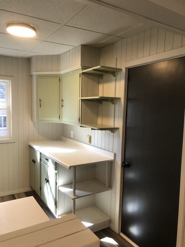 Building Photo - 524-512 12th St SW