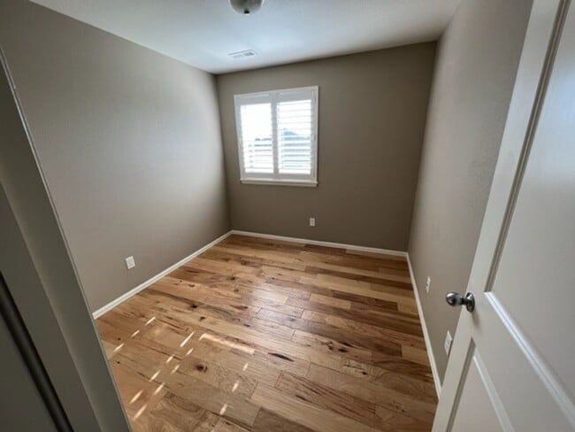 Building Photo - Completely upgraded home in Trailhead!