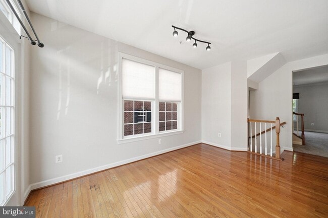 Building Photo - 8921 Amelung St