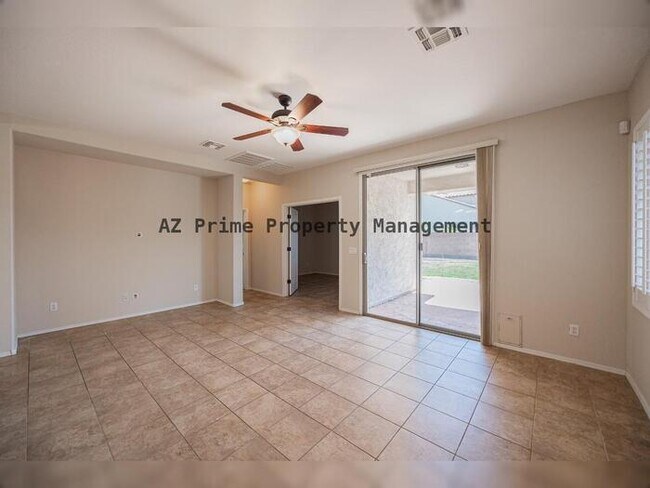 Building Photo - 3681 E Yellowstone Pl