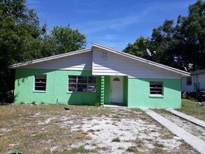 Building Photo - 206 N Chester St