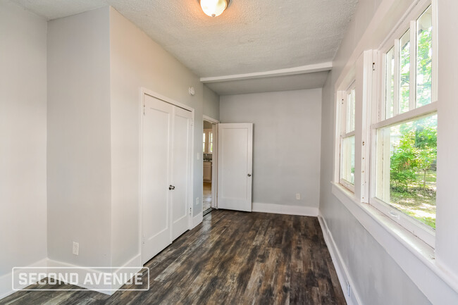 Building Photo - 519 4th Ct W