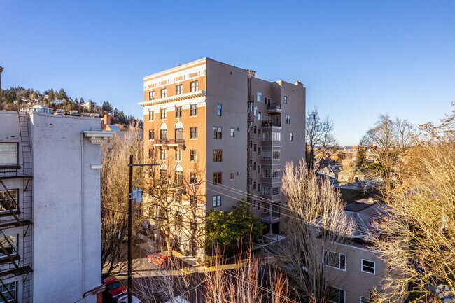 Exterior - 2141 NW Davis St